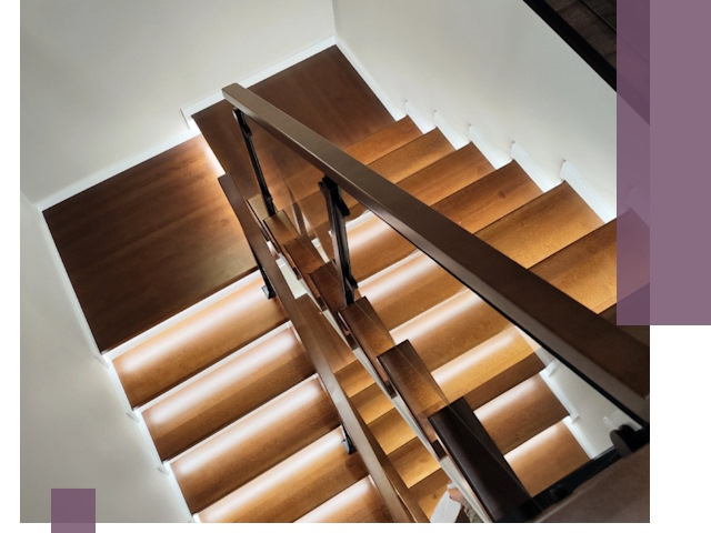 Изготовление П-образных лестниц под ключ в Брянске