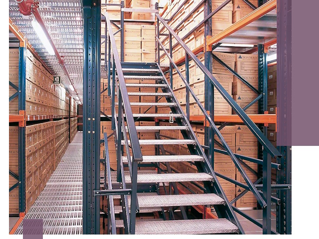 Лестницы складские прочные и безопасные под ключ в Брянске