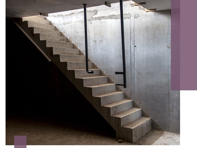 Изготовление и монтаж лестниц в подвале в Брянске