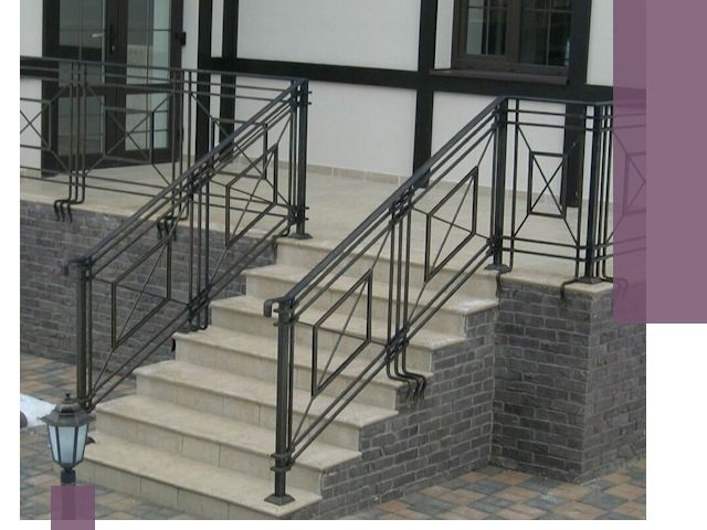 Перила для крыльца в Брянске — монтаж, изготовление и установка