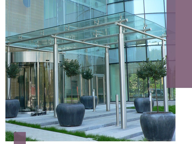 Навесы из стекла на заказ в Брянске — монтаж и установка