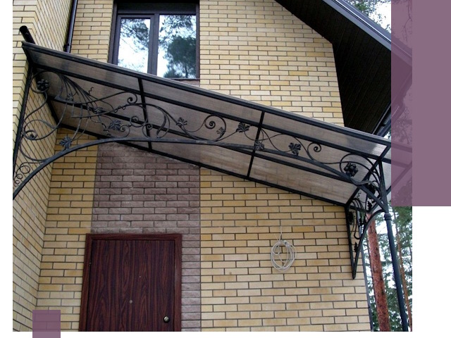 Односкатные козырьки из металла под ключ в Брянске